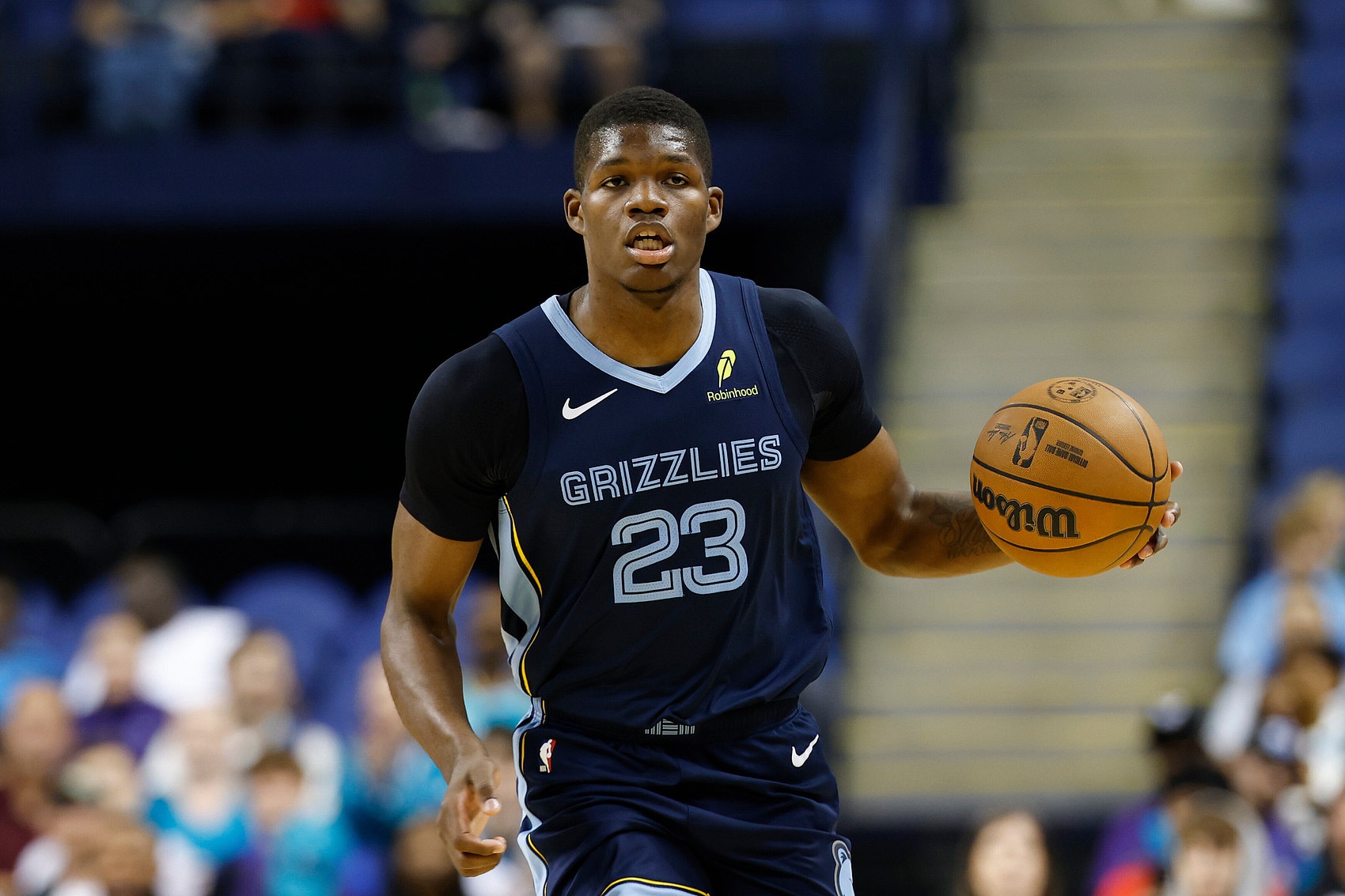 华体会官网-表现略胜小杨一筹！科沃德12中5得11分6板3助1盖帽