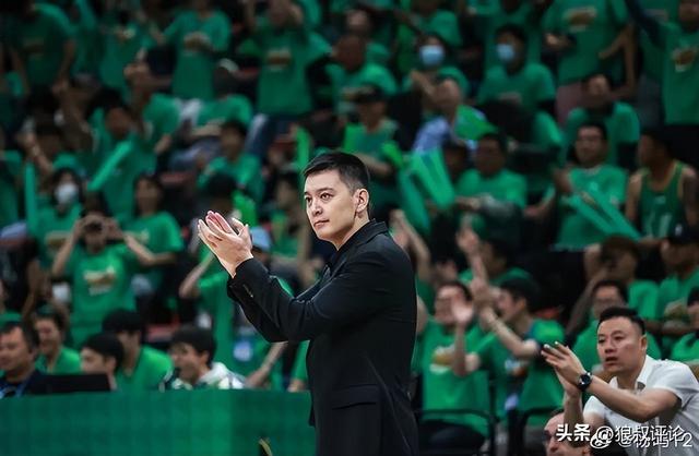 华体会APP-杨鸣：赵继伟的回归对我们非常重要，稳住局势的时候能及时站出来